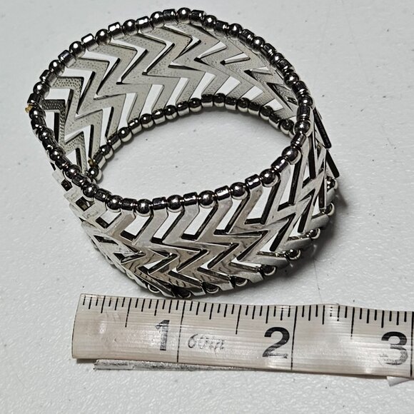 Boho Chic Silver Tone Chevron Stretch Bracelet Beaded Edge Fashion Jewelry Women - Picture 5 of 5